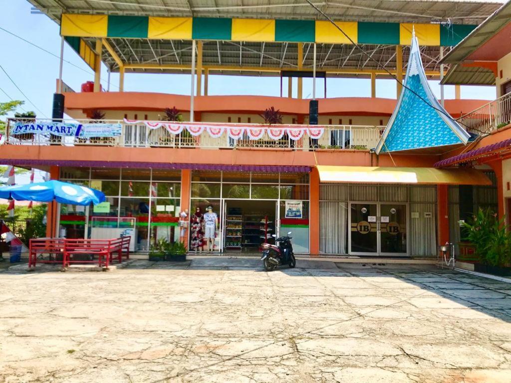 Penginapan Intan Bandara 파당 외부 사진