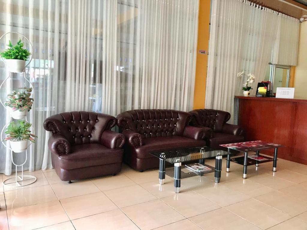 Penginapan Intan Bandara 파당 외부 사진