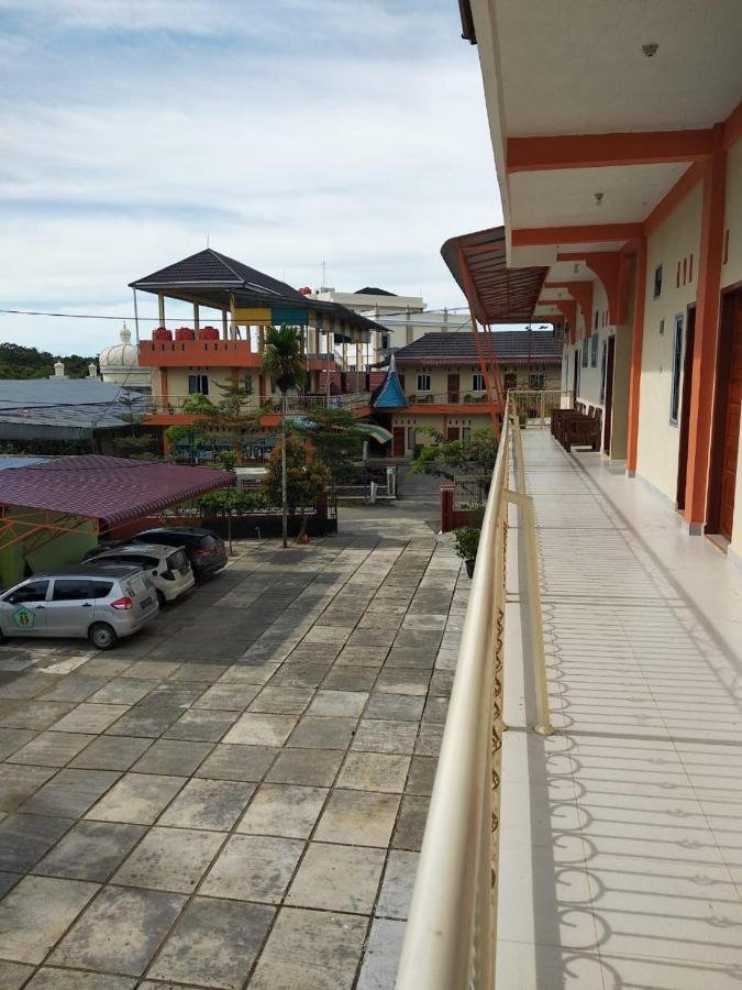 Penginapan Intan Bandara 파당 외부 사진